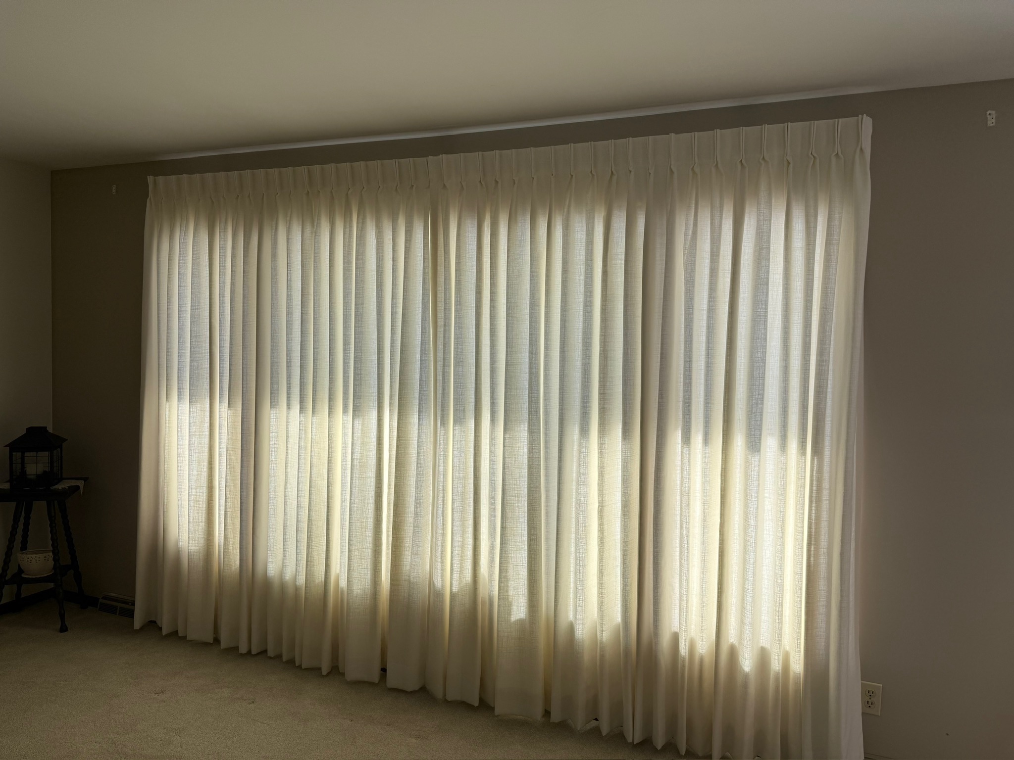 2-Fingered Pinch Pleat Draperies