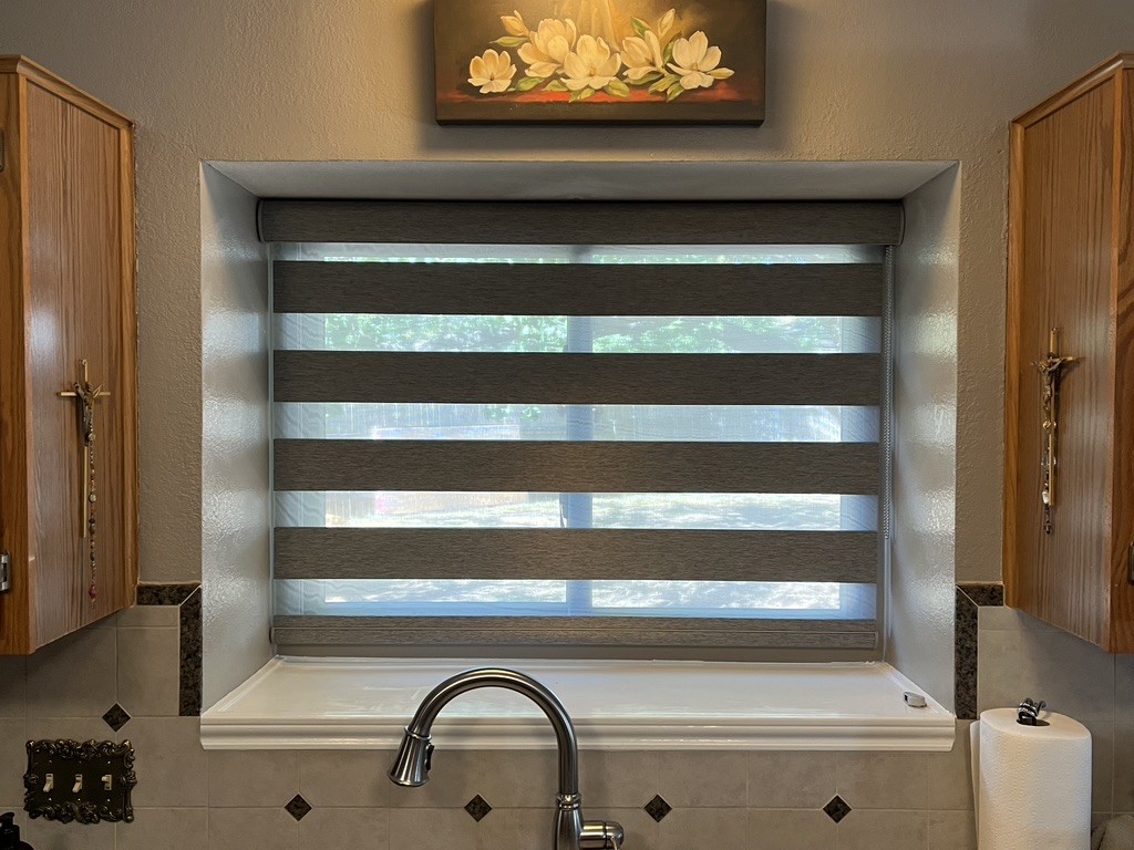 6CFB6835-636A-4D1B-87C0-A56EE2C516BF 1 105 C