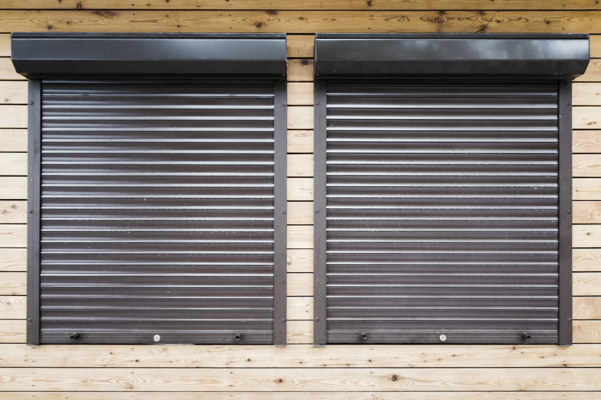 Exterior shutters
